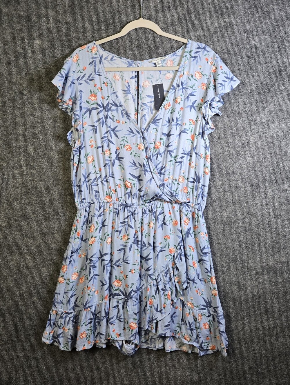 Amerian Eagle Romper Womens XL Light Blue Floral Faux Wrap Ruffle Cottage New